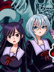 智团鼓楼前练习侗族大歌的人群